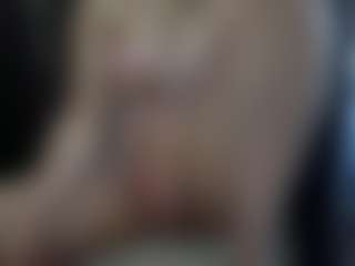Candii Love Bae's Live Sex Cam Show