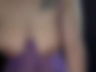 Candii Love Bae's Live Sex Cam Show