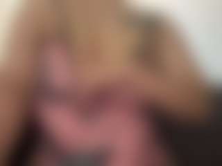 Candii Love Bae's Live Sex Cam Show