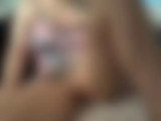 Candii Love Bae's Live Sex Cam Show