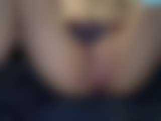 Candii Love Bae's Live Sex Cam Show
