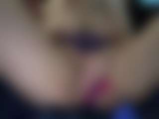 Candii Love Bae's Live Sex Cam Show