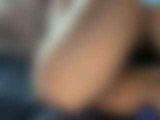 Candii Love Bae's Live Sex Cam Show