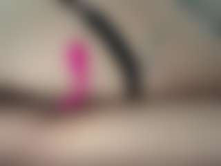 Candii Love Bae's Live Sex Cam Show