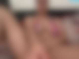 CandiiBae's Live Sex Cam Show