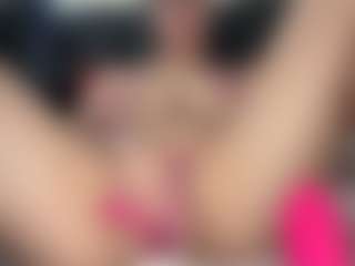 CandiiBae's Live Sex Cam Show