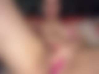 CandiiBae's Live Sex Cam Show