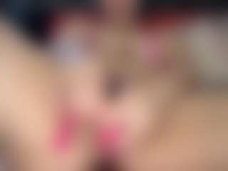 CandiiBae's Live Sex Cam Show
