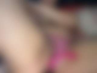CandiiBae's Live Sex Cam Show