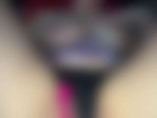 CandiiBae's Live Sex Cam Show