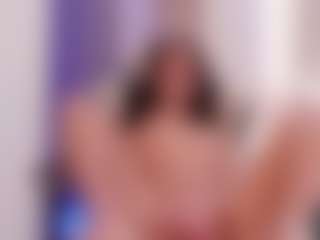 Live cam show with chloemoretix - Handjob on Fit Hotties