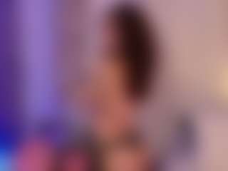 chloemoretix's Live Sex Cam Show