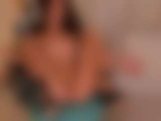 chloemoretix's Live Sex Cam Show