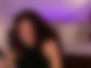 Live cam show with chloemoretix - Brown Hair on Latina Girls