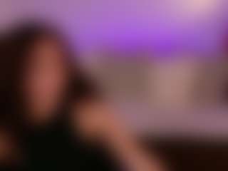 Live cam show with chloemoretix - Flashing on Camsoda Late Night