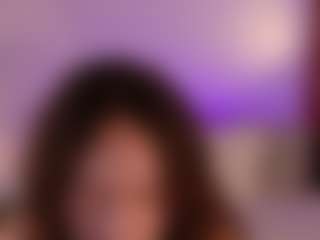 Live cam show with chloemoretix - Brown Hair on live18s.com