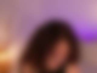 Live cam show with chloemoretix - Petite on sexylivex.com