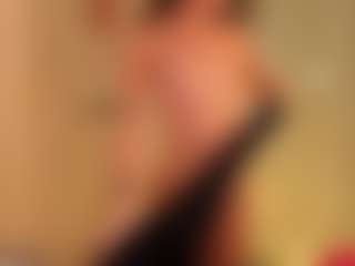 Live cam show with chloemoretix - Skinny on Camiplay Live
