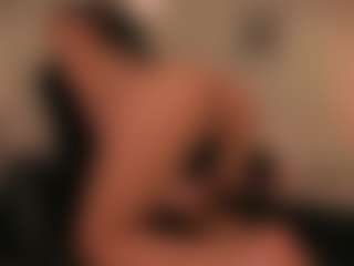Live cam show with chloemoretix - Brown Hair on Dare Cams