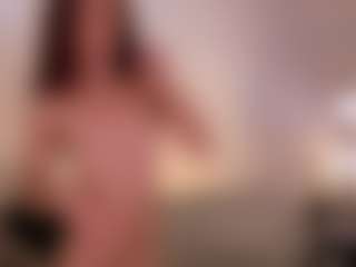 Live cam show with chloemoretix - Petite Teen (18+) on Dolls Live