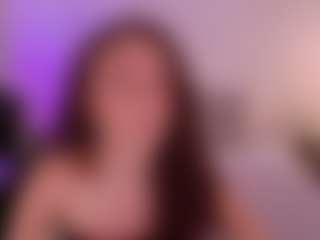 Live cam show with chloemoretix - Handjob on Camsoda