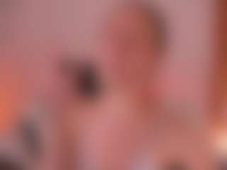 Live cam show with chloemoretix - Teen (18+) on camgirlchat.live
