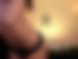 chloemoretix's Live Sex Cam Show