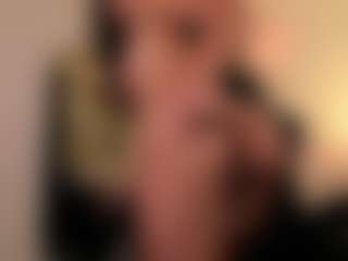 chloemoretix's Live Sex Cam Show