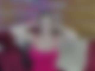 ladylorreign MILF webcam performer live streaming