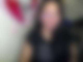 Live cam show with Miss-kendraa - Mature on Camsoda