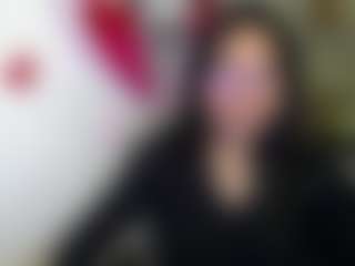 Live cam show with Miss-kendraa - Middle Aged on Chatstar