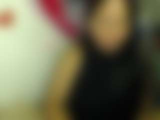 Live cam show with Miss-kendraa - Curvy MILF on Sweet Sext