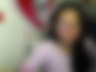 Live cam show with Miss-kendraa - Mature MILF on sexylive.show