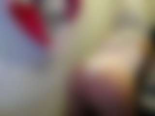Live cam show with Miss-kendraa - Middle Aged on Camsoda