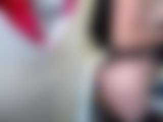 Live cam show with Miss-kendraa - Fingering MILF on alttransgirls