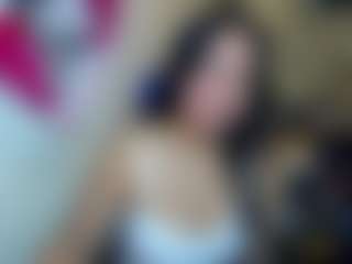 Live cam show with Miss-kendraa - Striptease on Fling VIP Chat