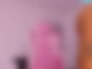 Live cam show with Sharithasm - Skinny MILF on Camsoda