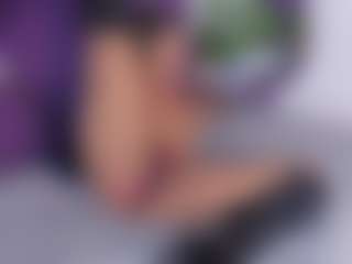 Live cam show with Sharithasm - Brown Hair MILF on fapnchat