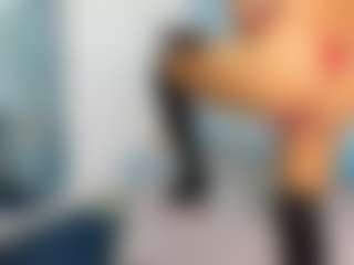 Live cam show with Sharithasm - Skinny MILF on PervPlay.com