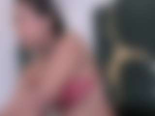 Live cam show with Sharithasm - Athletic MILF on Camsoda