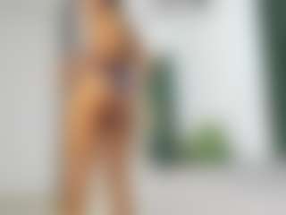 Live cam show with Sharithasm - Public MILF on intimatelivegirls.com