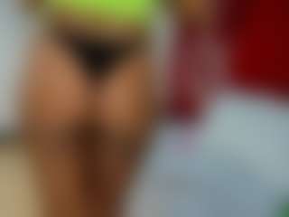 Live cam show with Sharithasm - Brown Hair on Pornisteam.com