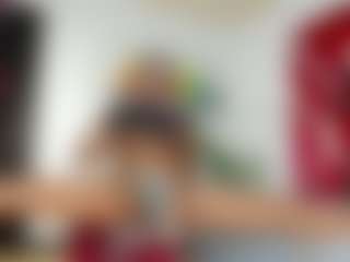 Live cam show with Sharithasm - Skinny MILF on madthumbs