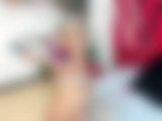 Live cam show with Sharithasm - Skinny MILF on crypto-cams