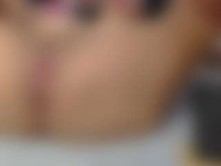 luna-summer's Live Sex Cam Show