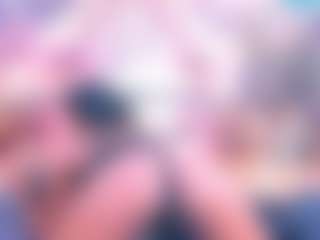 Live cam show with Crissy - Teen (18+) on Camsoda