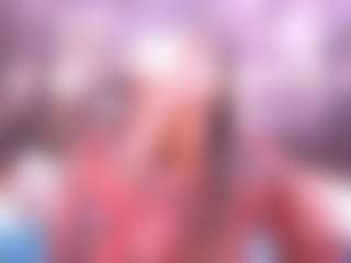 Live cam show with Crissy - Petite Teen (18+) on sexylive.show