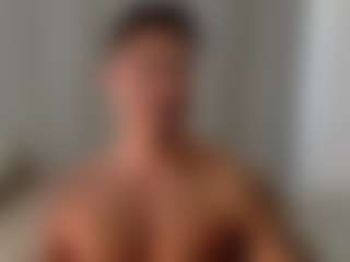 Live cam show with MasterLukas - Tease on studioflirtlive.com