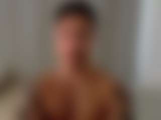 Live cam show with MasterLukas - Brown Eyes on luckytryst.com