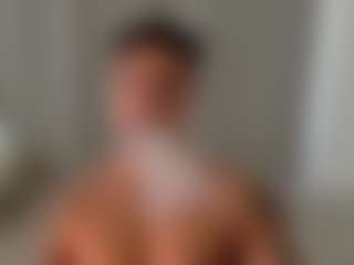 Live cam show with MasterLukas - Small Cock on Camsoda